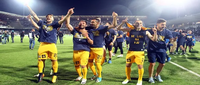 Serie B, al Verona basta un pari per la promozione. Frosinone ai playoff, Trapani in Lega Pro