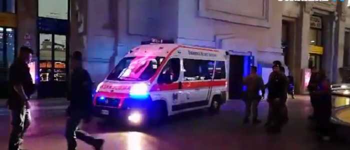 Milano, italo-tunisino ferisce a coltellate un militare e un poliziotto in stazione Centrale