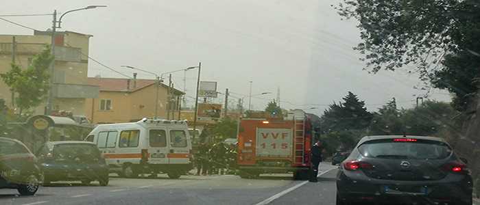 Catanzaro. Incidente stradale, Sp17 Km 1 Viale dei Tulipani, quartiere Siano "feriti" [Foto]