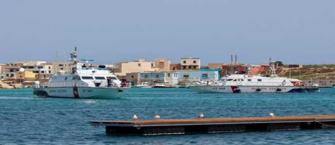 Lampedusa, due pescherecci affondano per maltempo. Nessun ferito