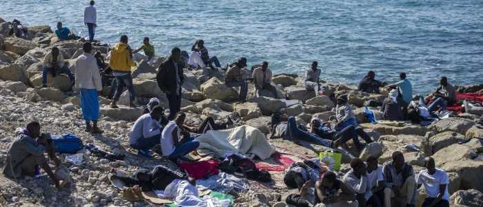 Reggio Calabria: giunti 731 migranti tra donne e minori non accompagnati