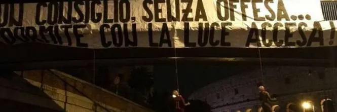 Roma, quei manichini impiccati e le parole della curva Nord della Lazio