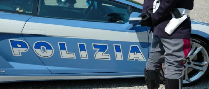 Donna accoltellata nel Salernitano. Si sospetta raptus di un cliente