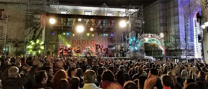Oltre diecimila persone per il 1° maggio a Paola (Cs) con Paolo Belli [Foto]