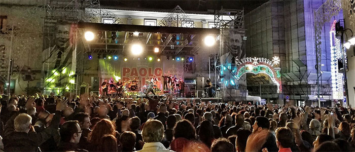 Oltre diecimila persone per il 1° maggio a Paola (Cs) con Paolo Belli [Foto]