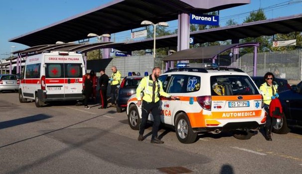 Parona, studentessa sedicenne morta. Aveva tentato di scendere da treno in corsa