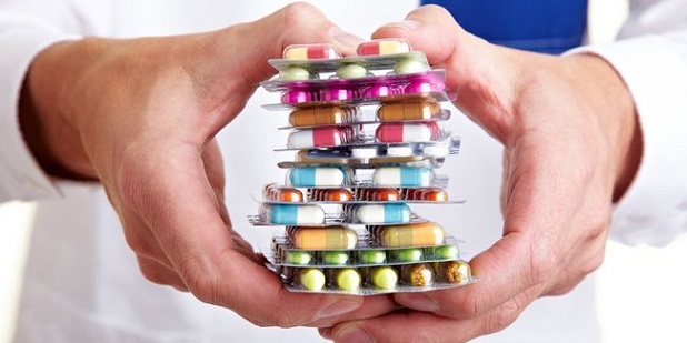 Napoli: farmaci venduti senza autorizzazione in 2 negozi cinesi