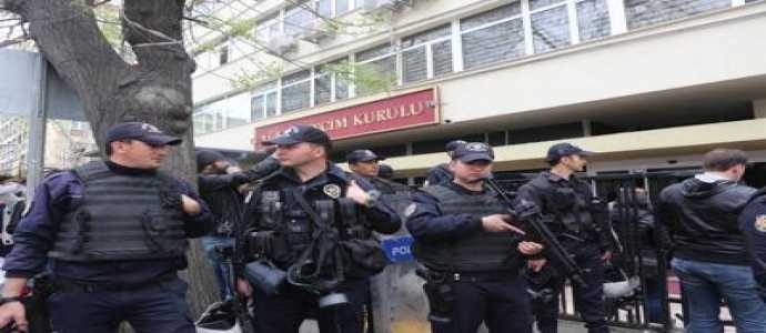 Turchia, sospesi oltre 9mila agenti sospettati di legami col golpe