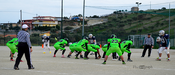 Football americano terza divisione. Black tide-Sharks 7-14