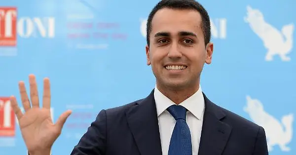 Di Maio sulle Ong: "Serve chiarezza, trasportano criminali". E poi attacca Saviano