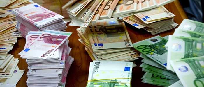 Scoperta banda di abili falsari, 17 arresti, sequestrati milioni di euro falsi