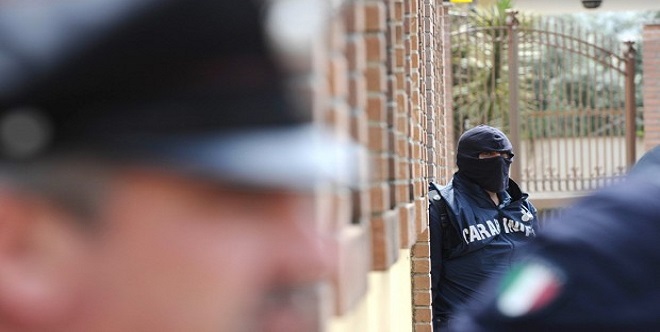 Camorra, blitz contro il clan Orlando: 30 arresti
