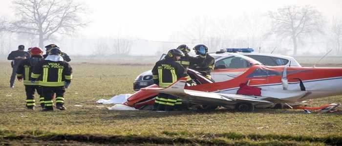 Ultraleggero prende fuoco. Morti istruttore e allievo, 27 e 17 anni