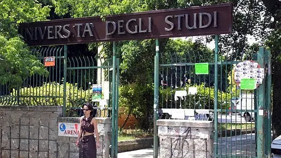 Palermo, studente simula attacco terroristico in mensa universitaria