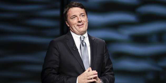 Matteo Renzi smentisce il settimanale Panorama: "Non mollo e non mollerò mai"