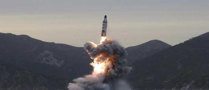 Corea del Nord lancia missile nel Mar del Giappone. Usa: "abbiamo parlato abbastanza"