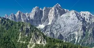 Incidente sulle Alpi Giulie: morti due alpinisti