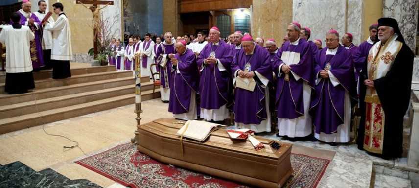 L'ultimo saluto all'arcivescovo Antonio Ciliberti, ieri nella Cattedrale di Catanzaro [Video e Foto]