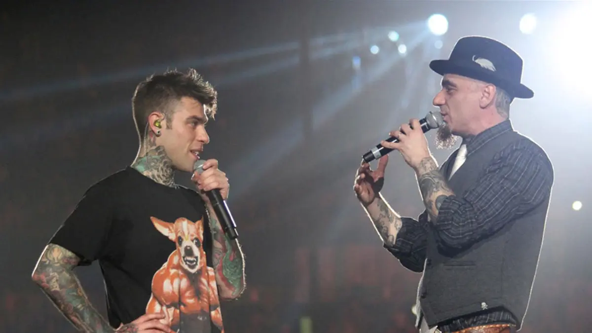 Stasera l'unica tappa in Calabria del super tour di J-Ax e Fedez al Palacalafiore di Reggio