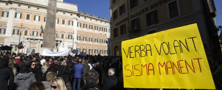 Terremotati in rivolta "basta parole vogliamo i fatti"