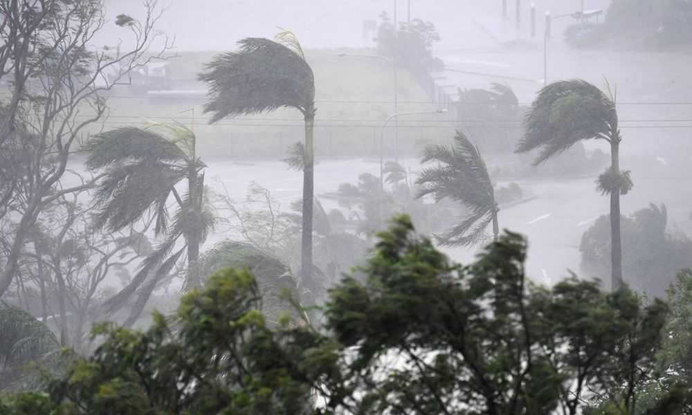 Australia, ciclone Debbie: 38mila persone al buio. Attivato piano d'emergenza