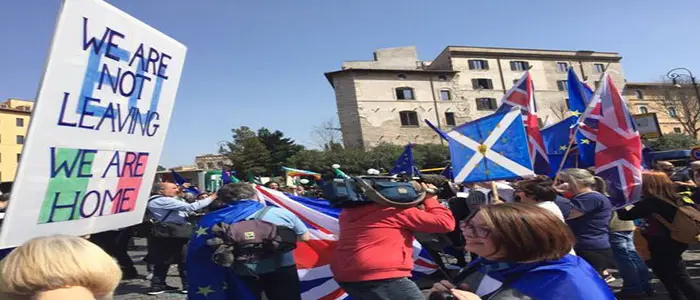 L'Europa festeggia i 60 anni dei trattati, al corteo oltre 5mila persone [Foto e video]