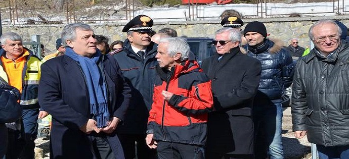 Terremoto, Tajani a Norcia promette 2 miliardi: "Ue vicina ai cittadini"