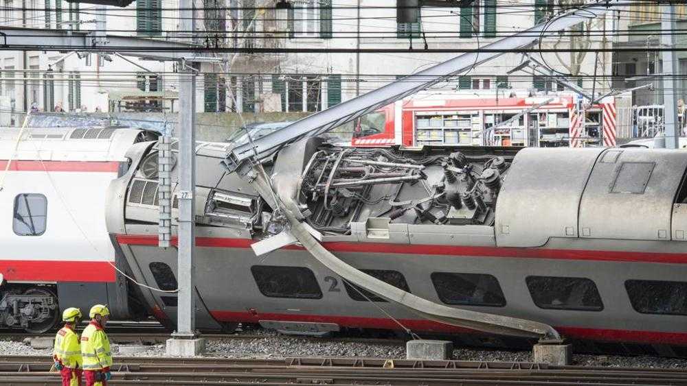 Svizzera: deraglia treno partito da Milano, ignote le cause