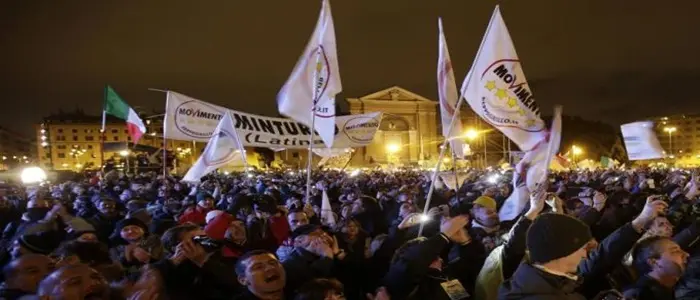 Sondaggi elettorali, M5S mai cosi in alto: primo partito al 32% e Pd indietro di oltre 5 punti