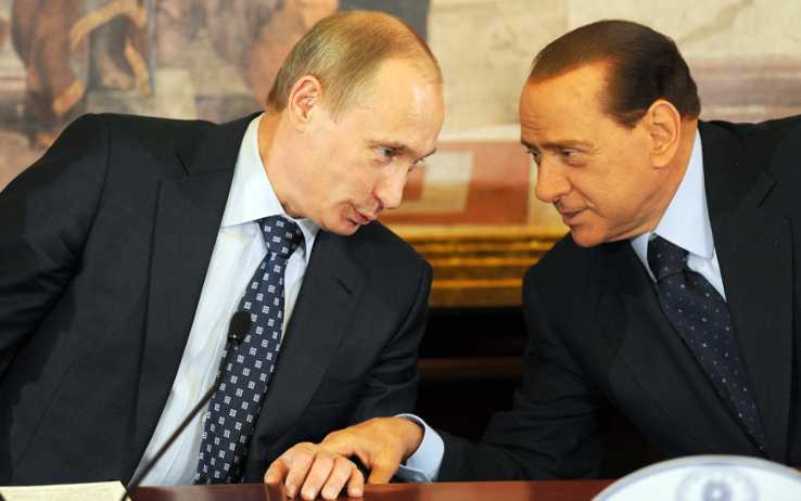 Fbi: Putin preferisce i leader-uomini d'affari, come Berlusconi