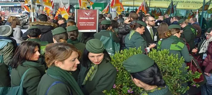 Alitalia, per il 20 marzo cancellato 40% voli. Previsti duemila esuberi tra il personale di terra