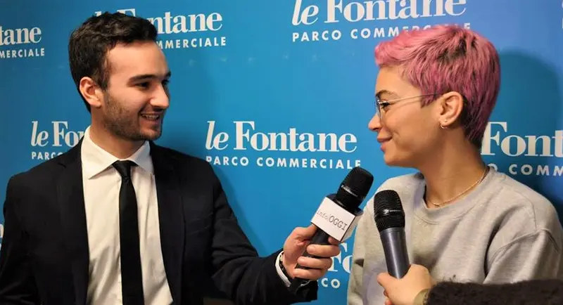 Elodie, l'intervista all'instore tour del "Le Fontane" a Catanzaro [Foto e Video]