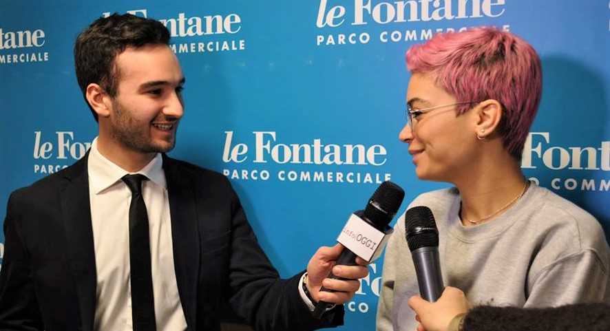 Elodie, l'intervista all'instore tour del "Le Fontane" a Catanzaro [Foto e Video]