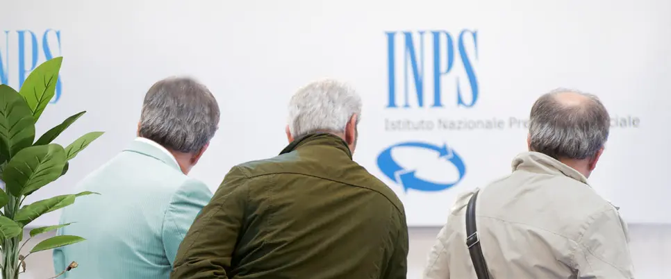 Vibo Valentia, percepiva assegni dell'Inps vivendo in Argentina: denunciato pensionato