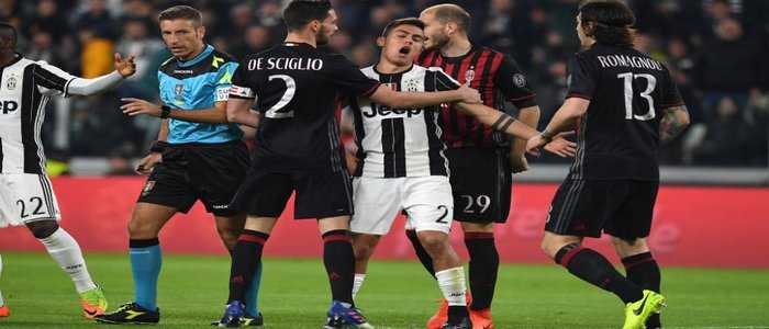 Serie A, la Juventus batte il Milan con un rigore al 97'. Rossoneri infuriati