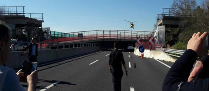 Crolla ponte su A14, due morti e due feriti