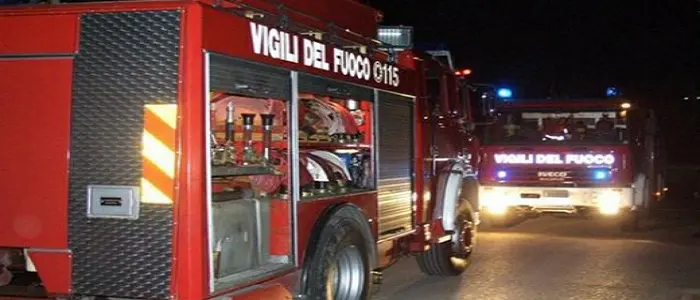 Milano, si incendia una baracca. Morta una donna e ferito un uomo