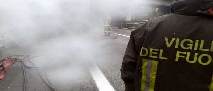 Pescara, incendio in un'abitazione: uomo si butta dal sesto piano e muore