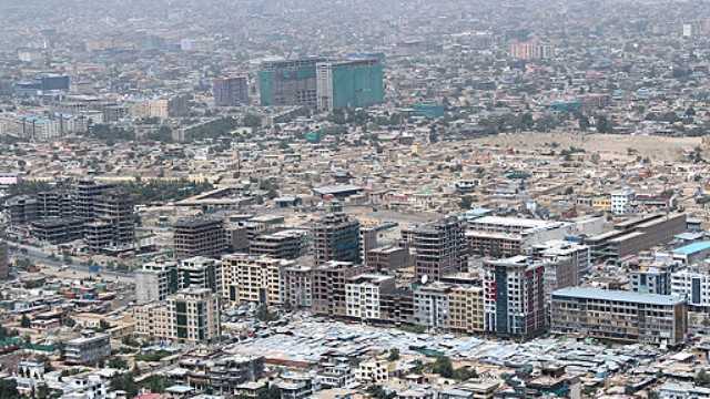 Duplice attentato a Kabul, almeno 35 morti e tre feriti
