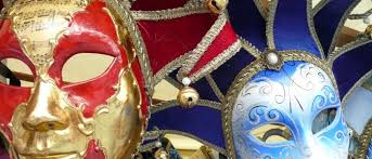 Lamezia Terme: sequestrati 80 mila articoli carnevale