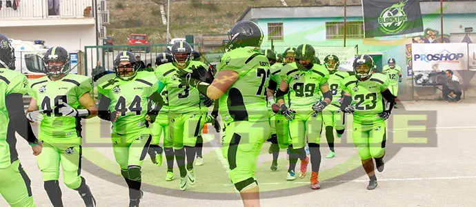 Football americano: Black tide, un derby infinito. Battuti all'over time dagli Achei Crotone