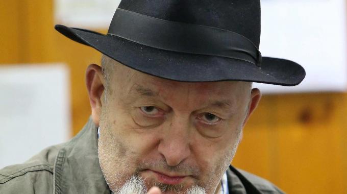 Roma, padre Renzi indagato per traffico di influenze illecite