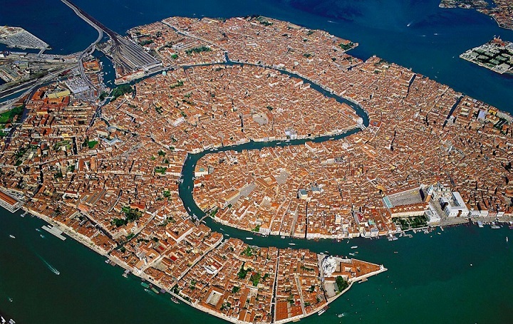 Il referendum per separare Venezia da Mestre si farà