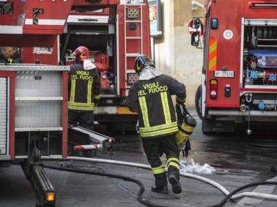Velletri, evacuato un palazzo dopo esplosione: almeno quattro feriti