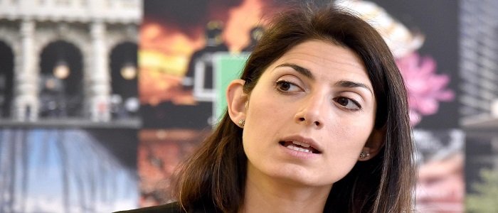 Libero, il titolo su Raggi contestato dalla politica