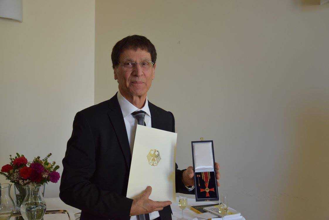 Al Professore dell'Unical Michele Borrelli l'Onorificenza di Cavaliere dell'Ordine al Merito...