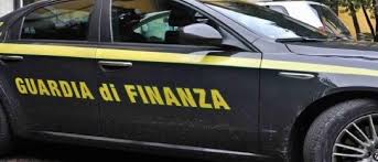 Crotone: autofficina abusiva sequestrata da Gdf