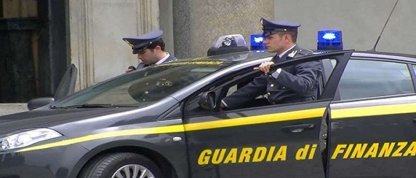 Napoli, avviso di garanzia al consigliere comunale del Pd