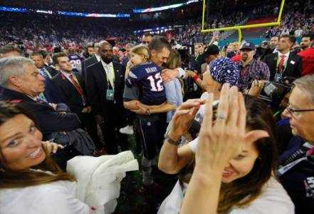 Nfl, Super Bowl: i New England Patriots rimontano e trionfano ai supplementari