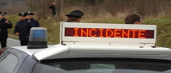 Modena, incidente coinvolge quattro auto. Due morti e tre feriti